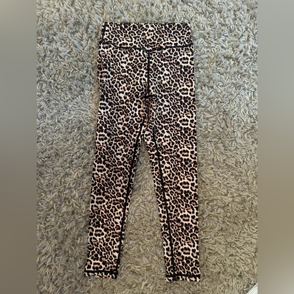 Leopard Zyia leggings size 4! NBW